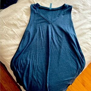 Almost new AWULIFFAN Women's Tank xl-blue